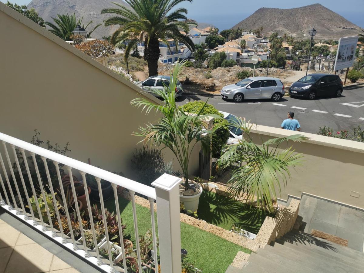 Relax And Enjoy In Tenerife Sud! Villa Chayofa Exterior photo